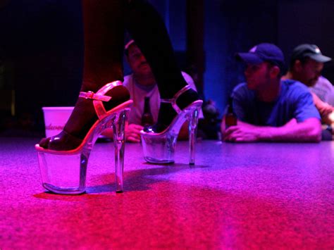 Striptease/Lapdance Brothel Changnyeong