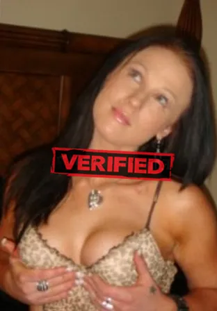 Kelly Titten Finde eine Prostituierte Stockerau