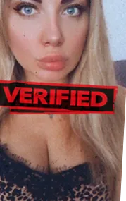 Adrienne tits Prostituta Camarate